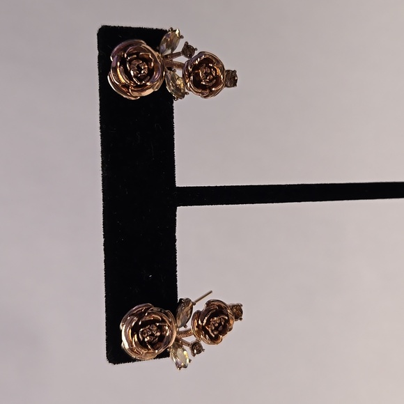 SOLD. Kate Spade Garden Garland Rose Gold Earrings - Picture 6 of 9